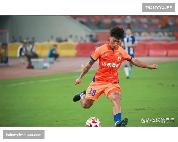 谢文能红牌改变比赛走势 山东泰山少一人作战被动 谢文能红牌改变比赛走势 山东泰山少一人作战被动